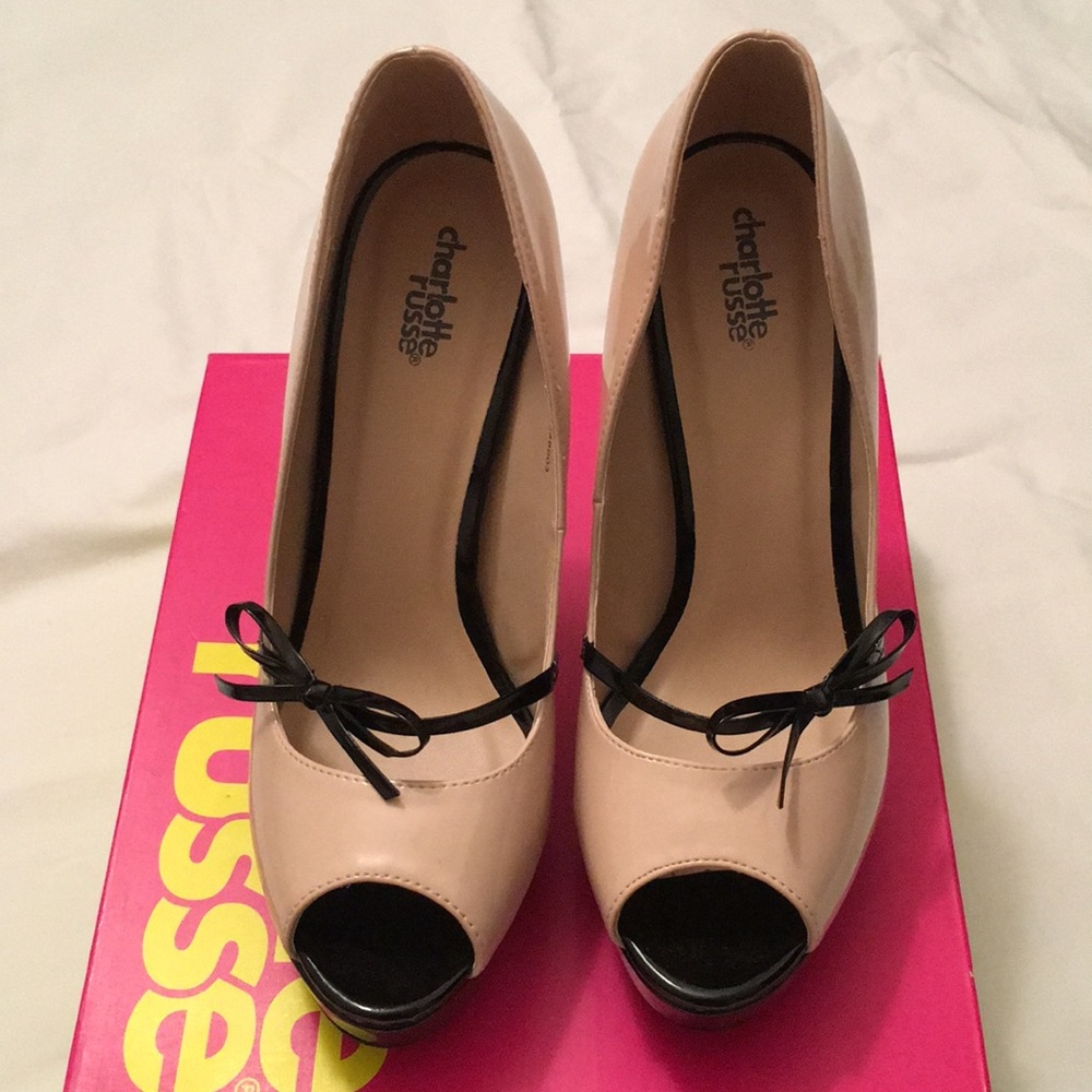 Size 8 Charlotte Russe Nude Heels